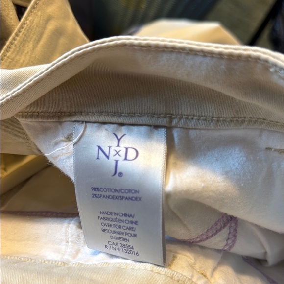NYDJ Tan Bermuda Shorts Versatile Cotton Blend - Picture 6 of 6